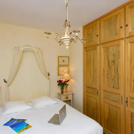 Darius Belle Et Grande Villa, Piscine, Clim, Vue Sur Vila