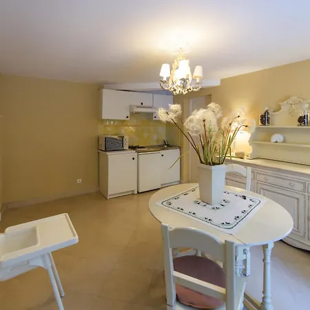 Darius Belle Et Grande Villa, Piscine, Clim, Vue Sur Vila