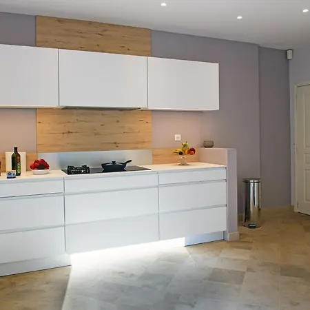 Darius Belle Et Grande Villa, Piscine, Clim, Vue Sur Vila