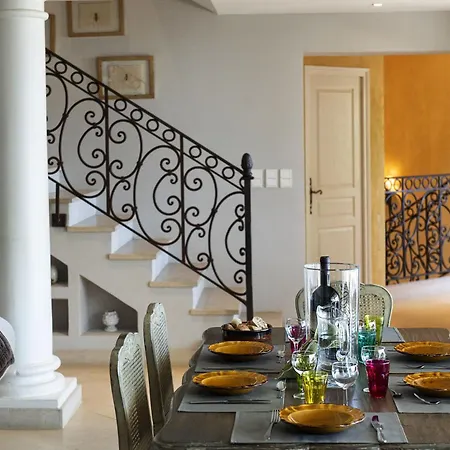 Darius Belle Et Grande Villa, Piscine, Clim, Vue Sur Vila *