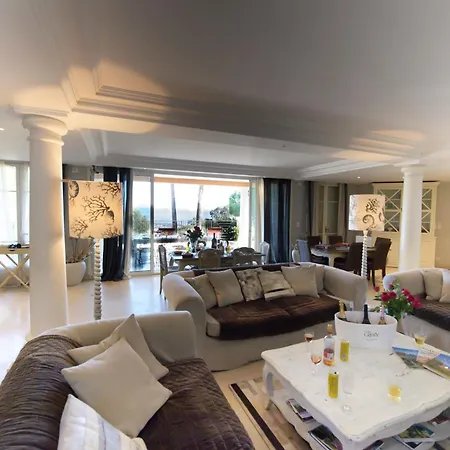 Darius Belle Et Grande Villa, Piscine, Clim, Vue Sur Vila *